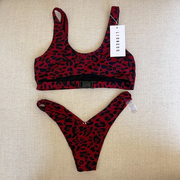 Lioness The Kourtney Bikini Set Red Leopard XS NWT - Picture 2 of 12